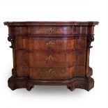 Important veneered chest of drawers in walnut and various woods, late 17th century - early 18th cent