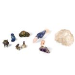 Lot consisting of five semi-precious stone sculptures representing owls and a sculpture representing