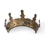 Metal half crown