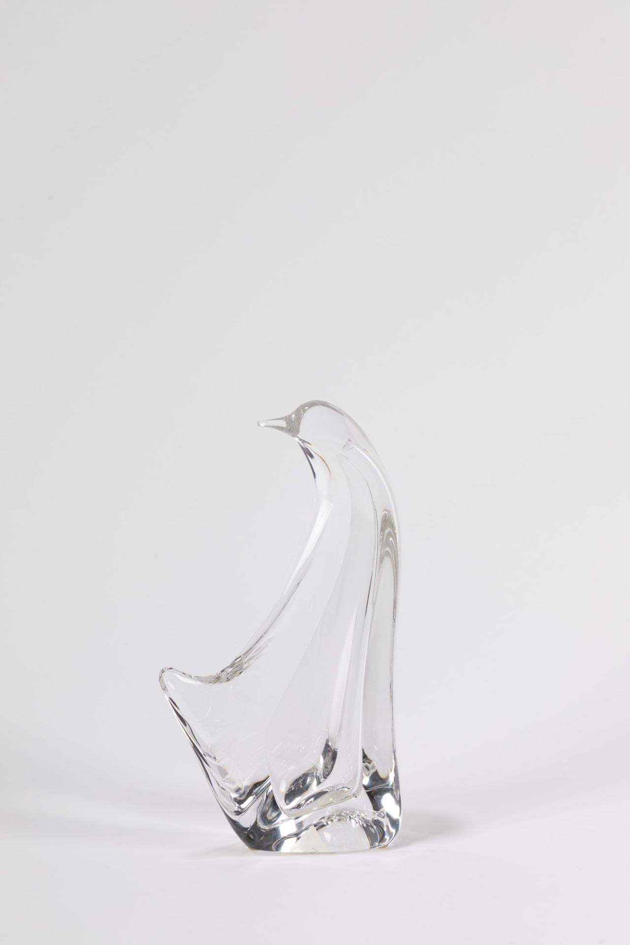 Glass sculpture depicting a dove, 20th century