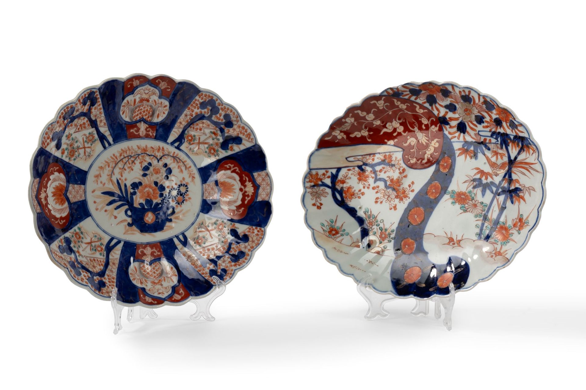 Two Imari plates in polychrome porcelain, 19th-20th centuries