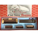 Rivarossi - Freight train with E626 locomotive and 12 RC80 curved tracks, early 50's