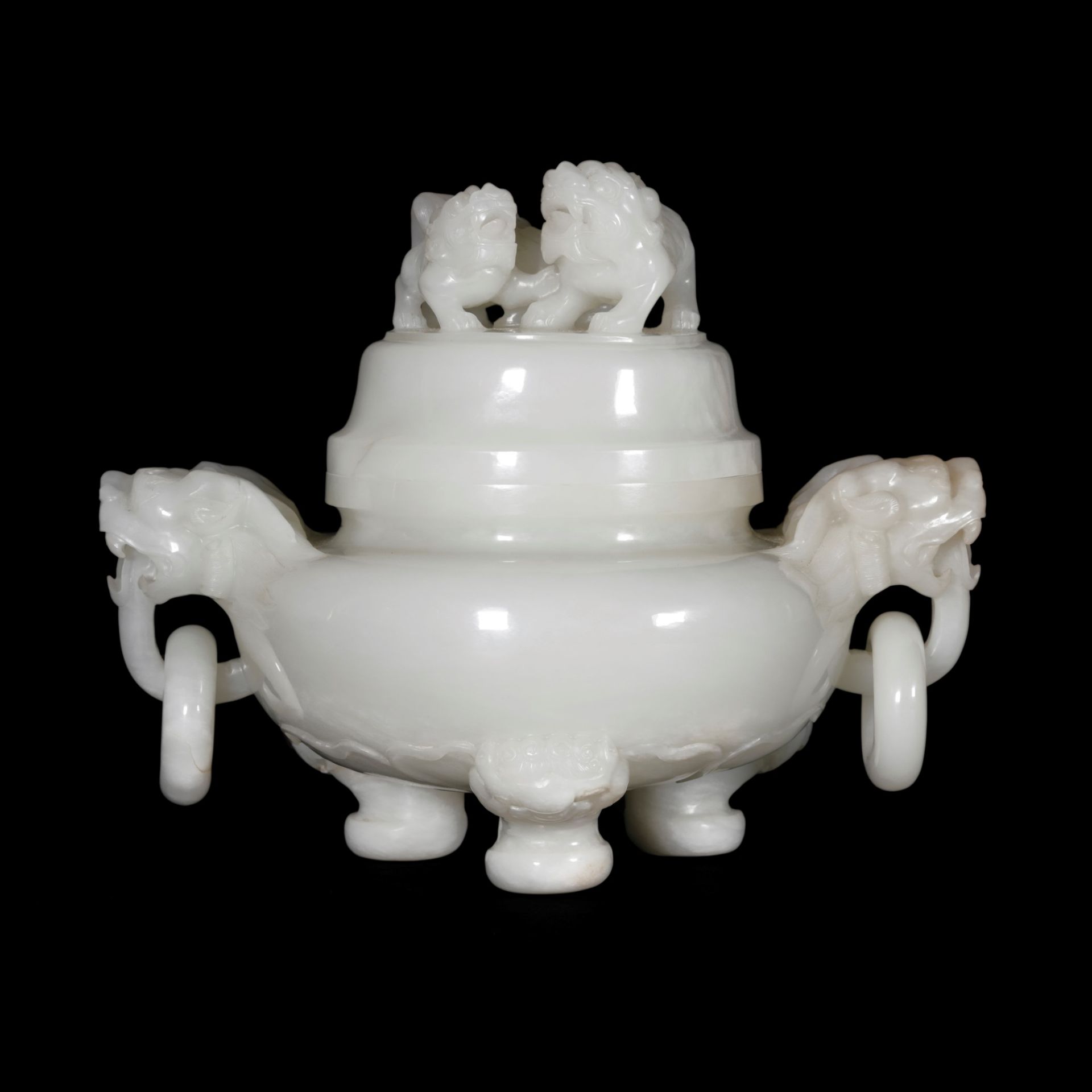 A FINE WHITE TRIP POD CENSER AND COVER, China, Qing dynasty, 19th century - Image 2 of 10