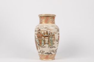 A LARGE SATSUMA VASE, Japan, Meiji period (1868-1912)