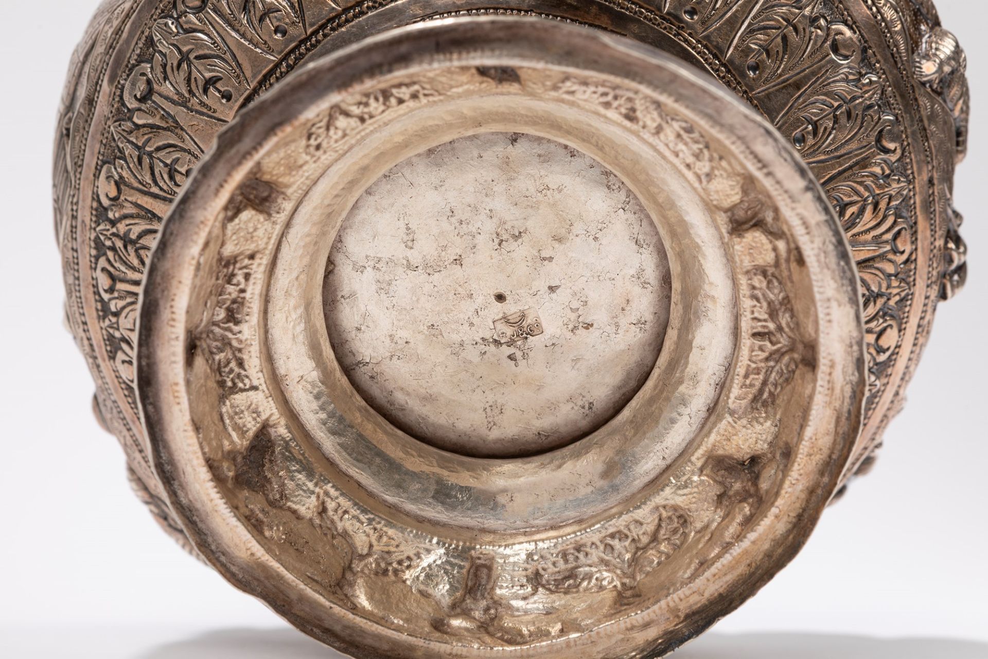 A SILVER CUP, Burma, 19th century - Image 4 of 4