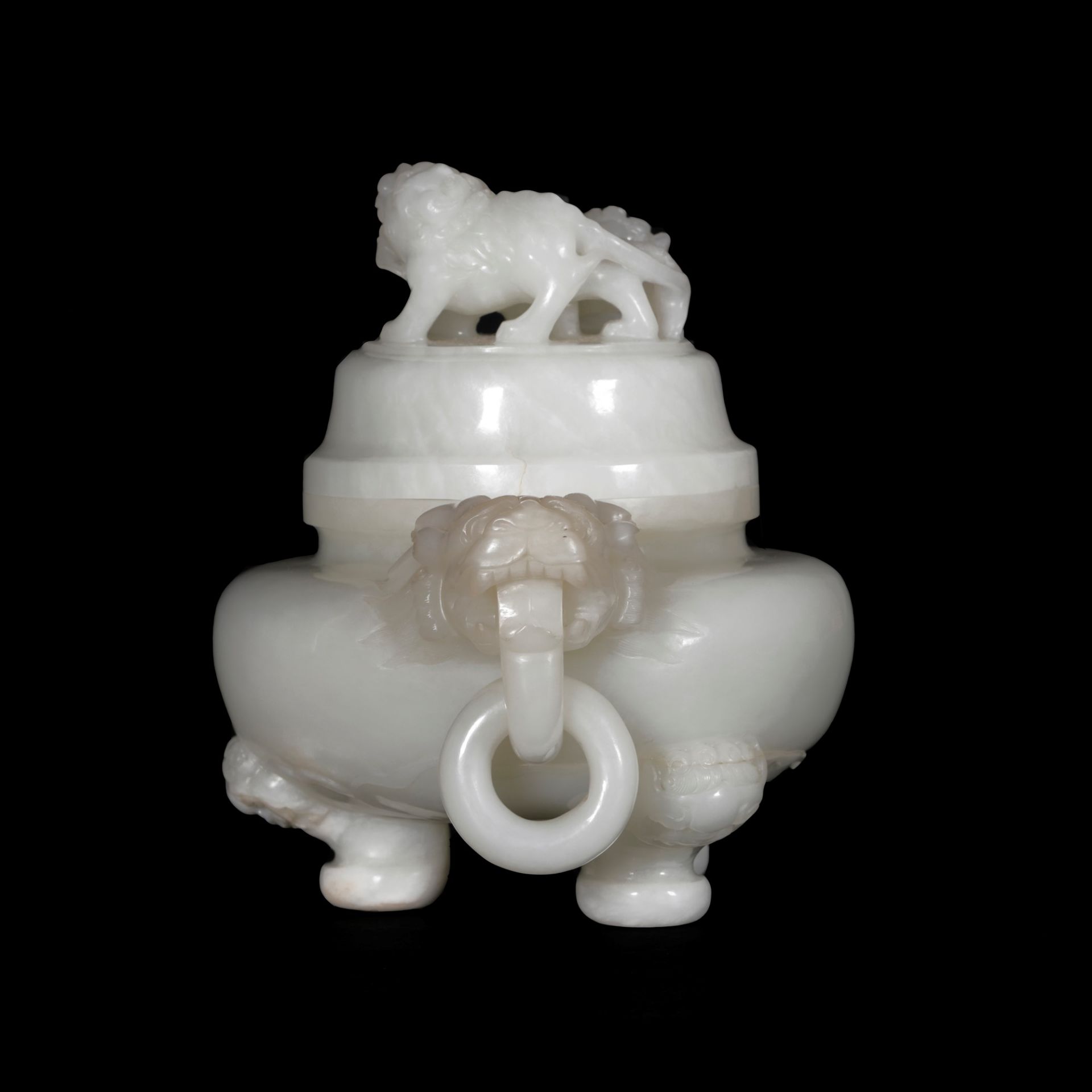 A FINE WHITE TRIP POD CENSER AND COVER, China, Qing dynasty, 19th century - Image 4 of 10