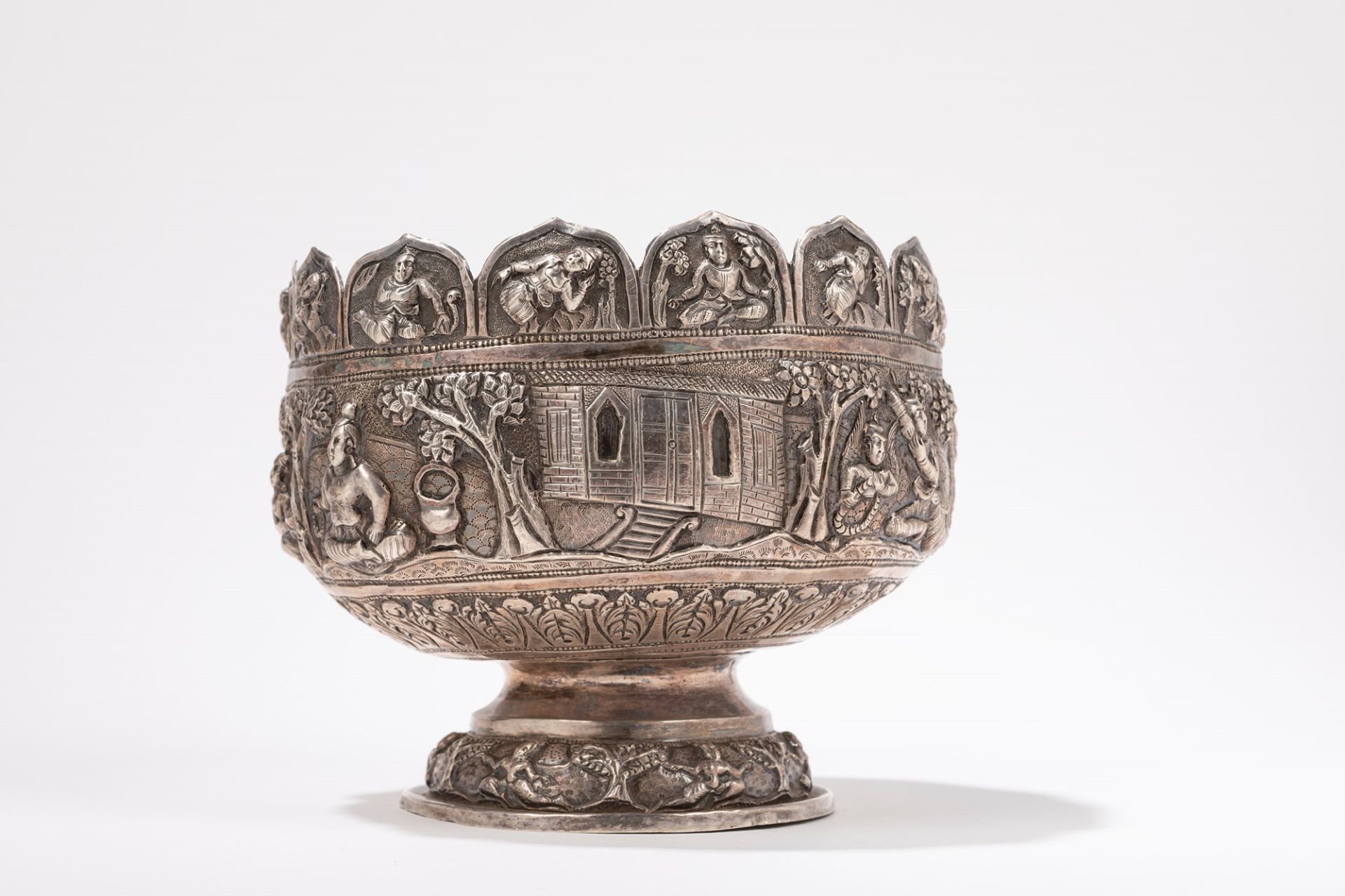 A SILVER CUP, Burma, 19th century - Image 3 of 4