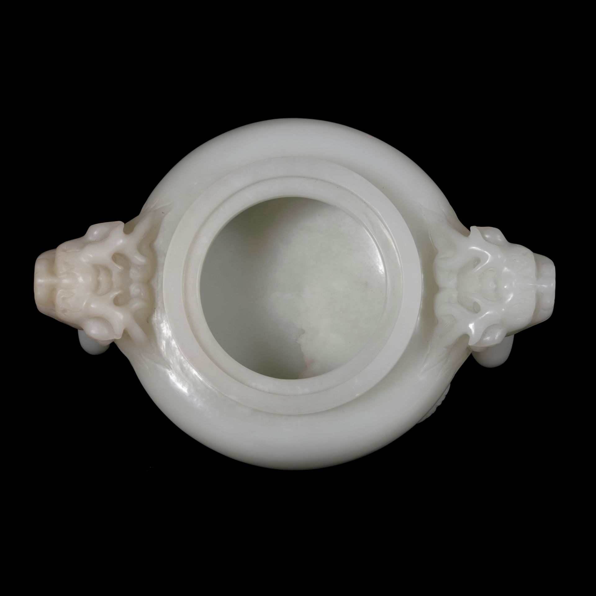 A FINE WHITE TRIP POD CENSER AND COVER, China, Qing dynasty, 19th century - Image 8 of 10