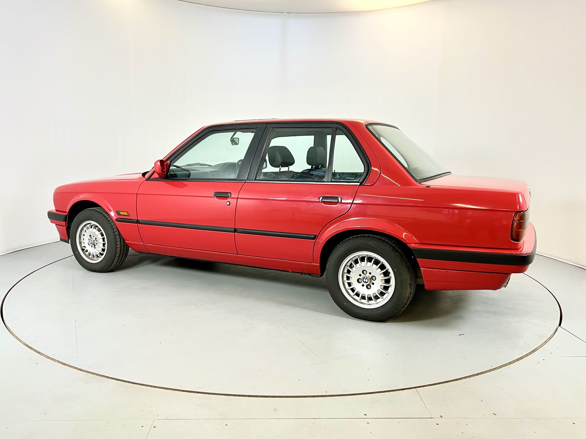 BMW 316i - Image 6 of 37