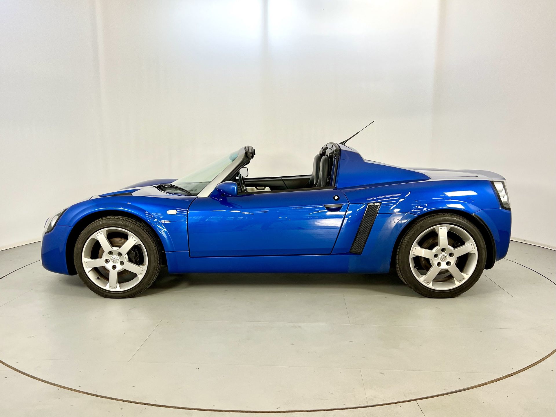 Vauxhall VX220 - Image 5 of 25