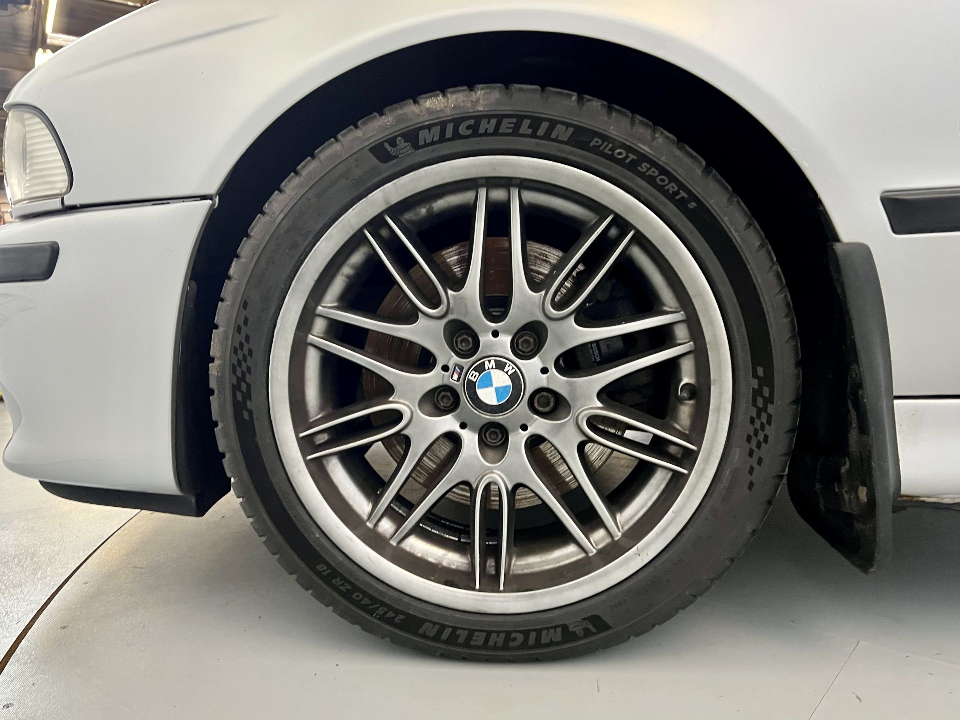 BMW M5 - Image 15 of 36