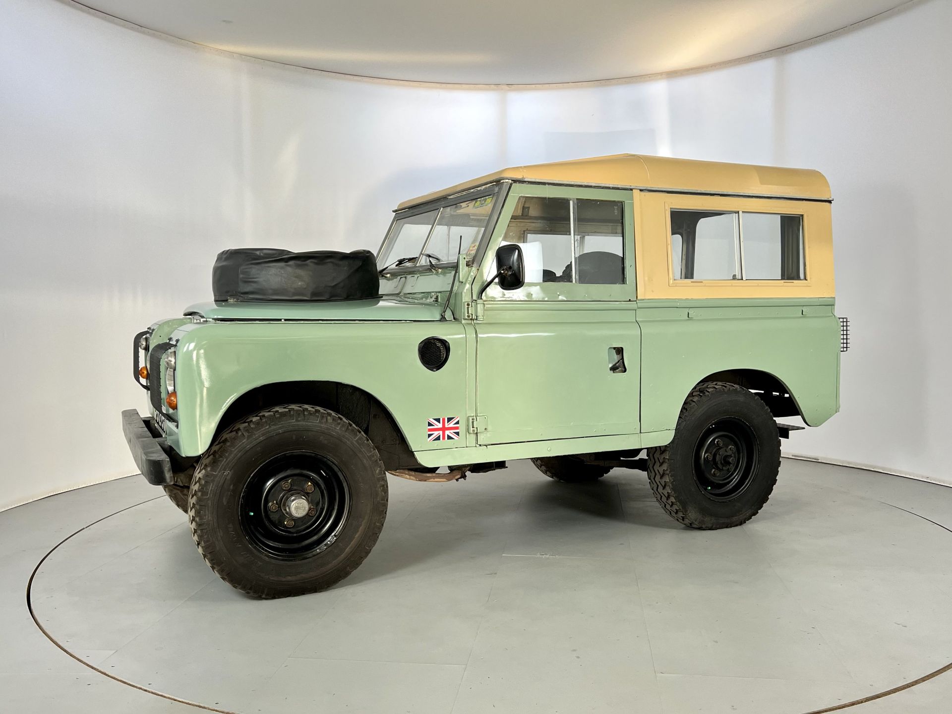 Land Rover Series 3 - Image 4 of 28