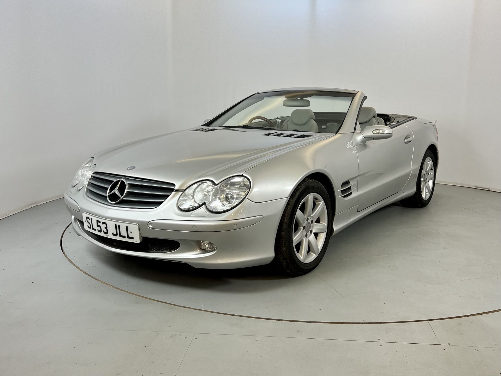 Mercedes-Benz SL500 - Image 3 of 30