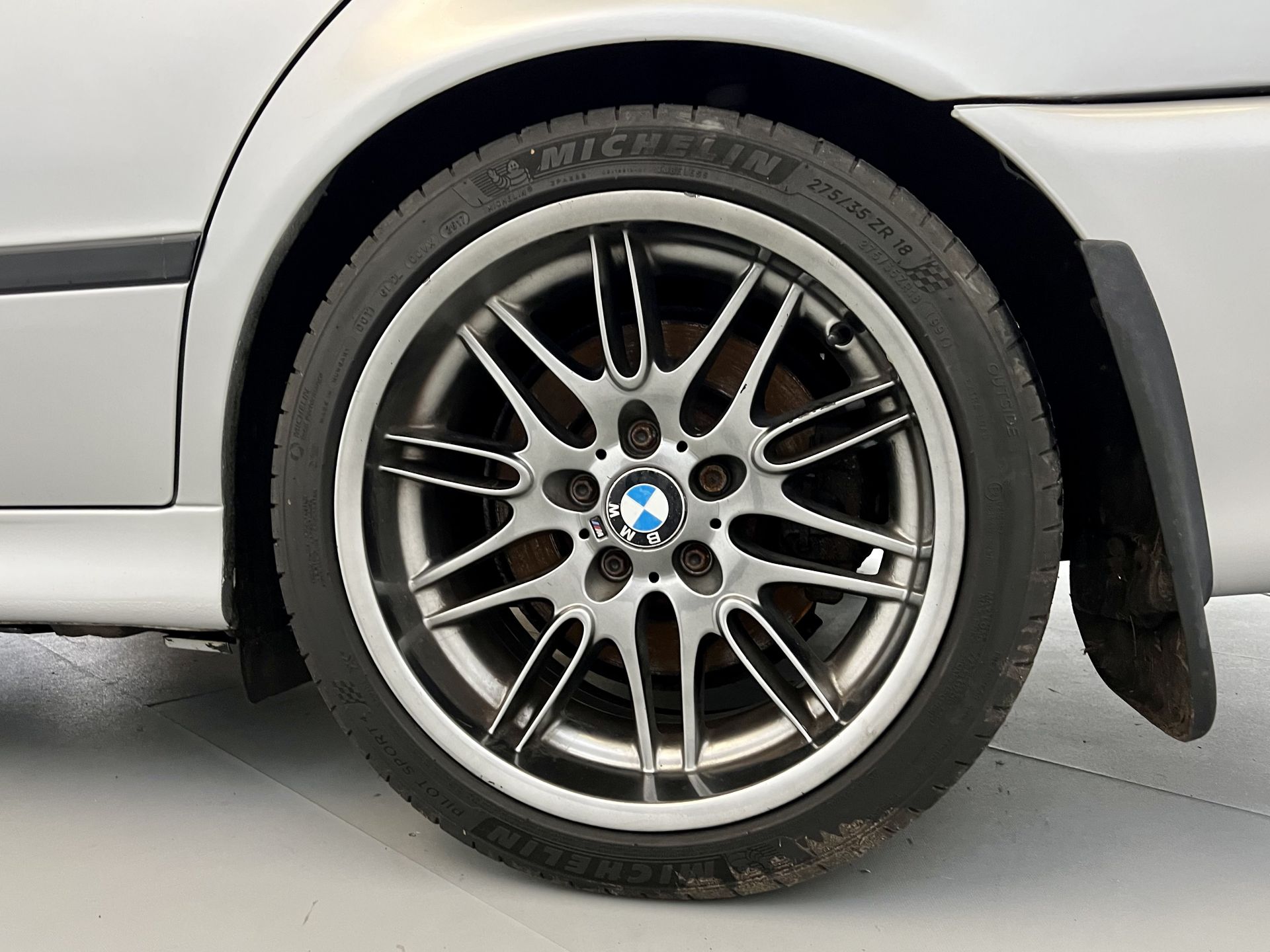 BMW M5 - Image 16 of 36
