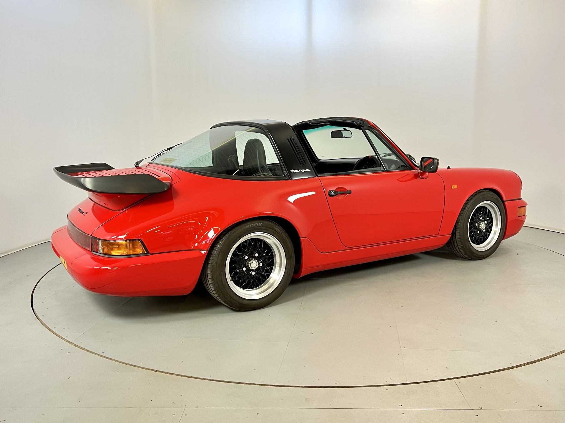 Porsche Carrera 2 - Image 22 of 35