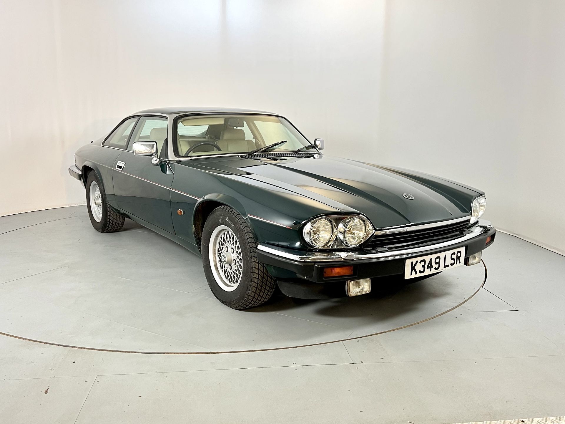 Jaguar XJS V12