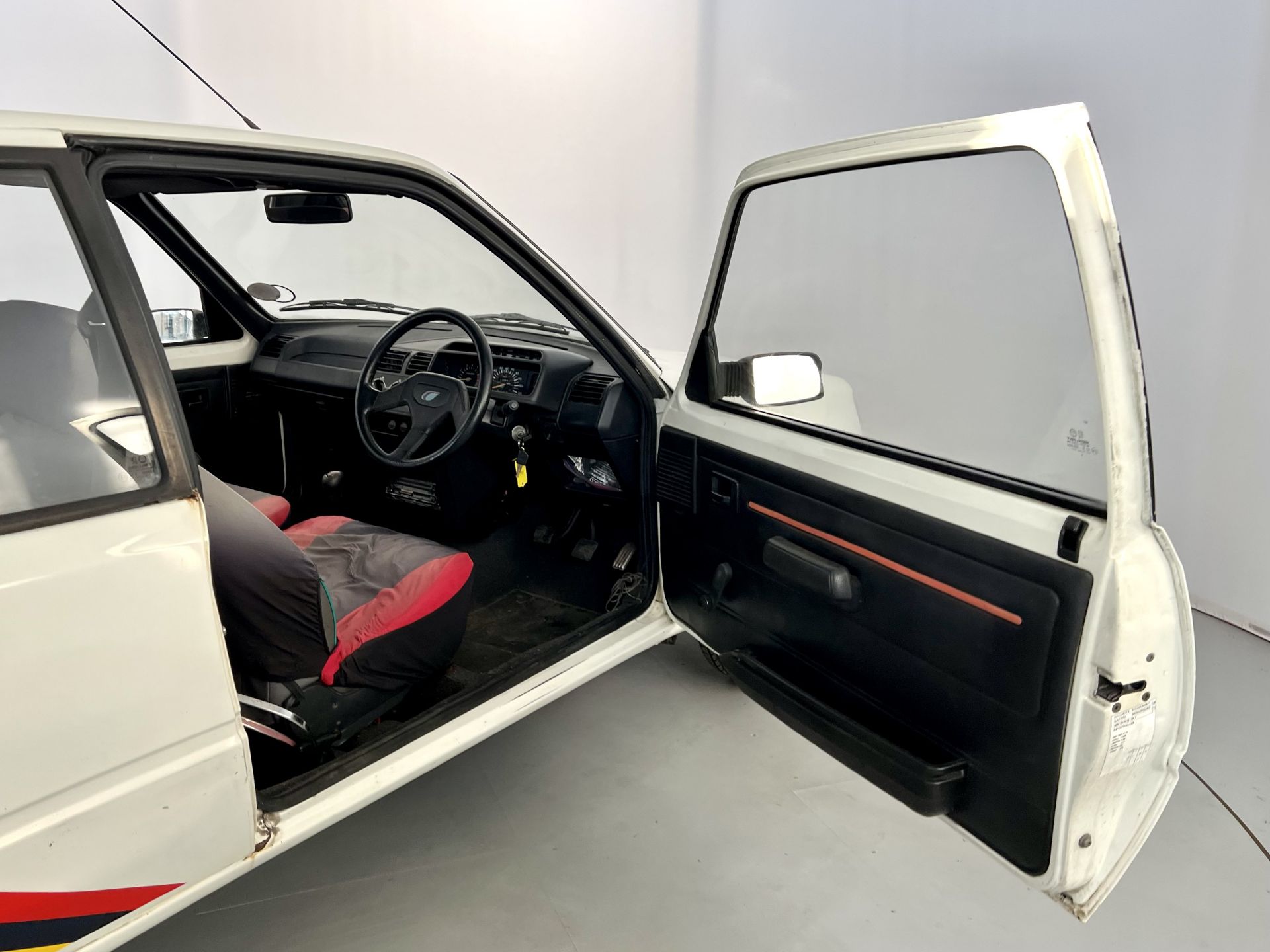 Peugeot 205 Rallye - Image 17 of 28