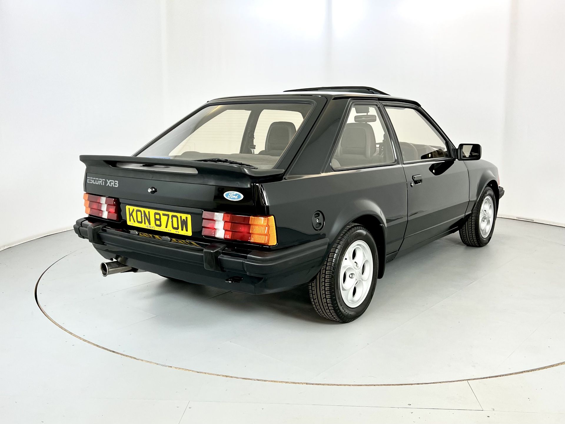 Ford Escot XR3 SVO - Image 9 of 31