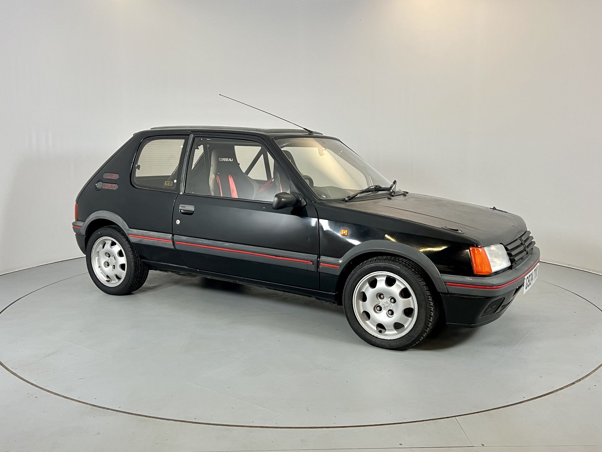 Peugeot 205 GTI Turbo - Image 12 of 26