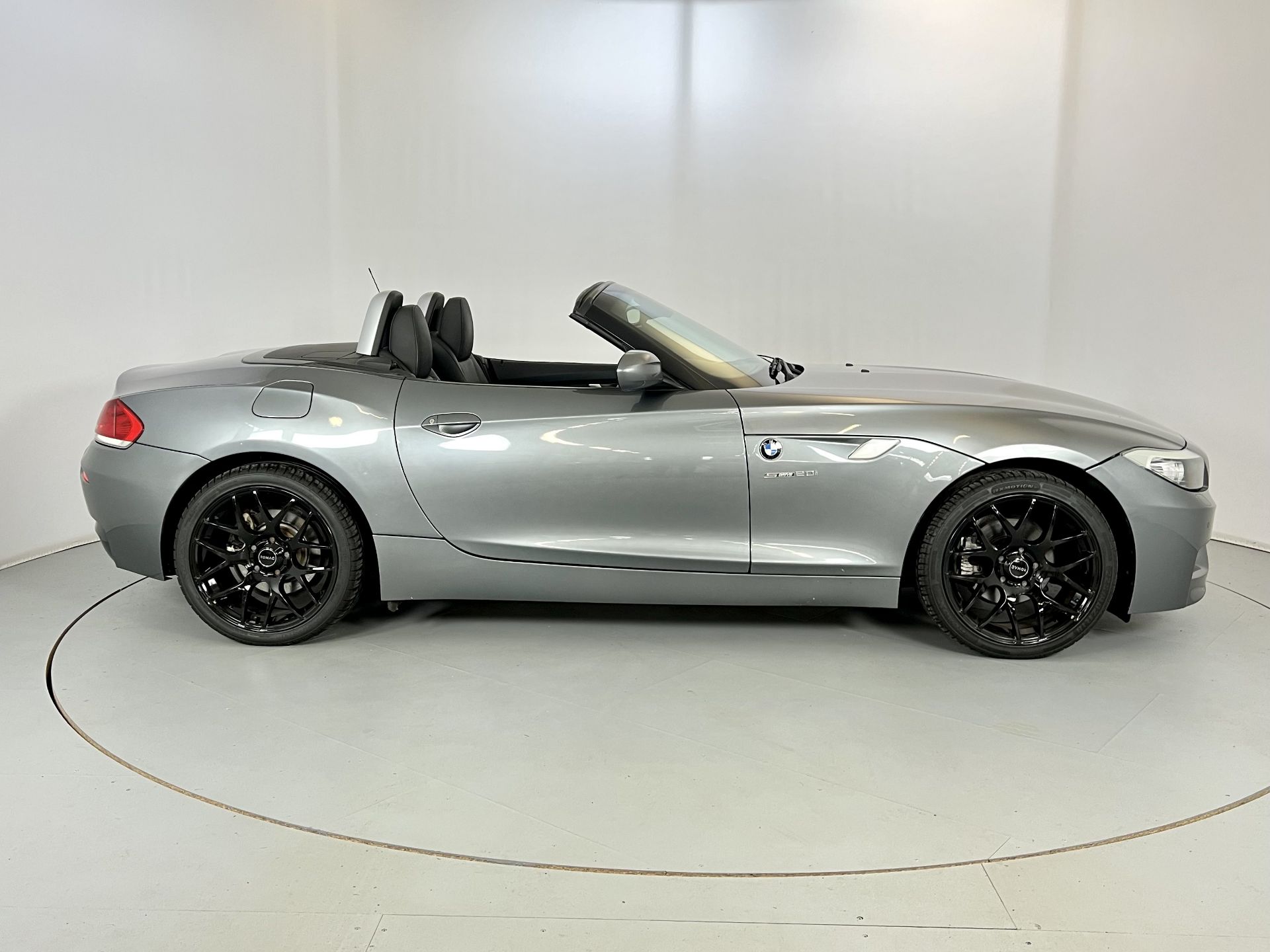 BMW Z4 - Image 11 of 27