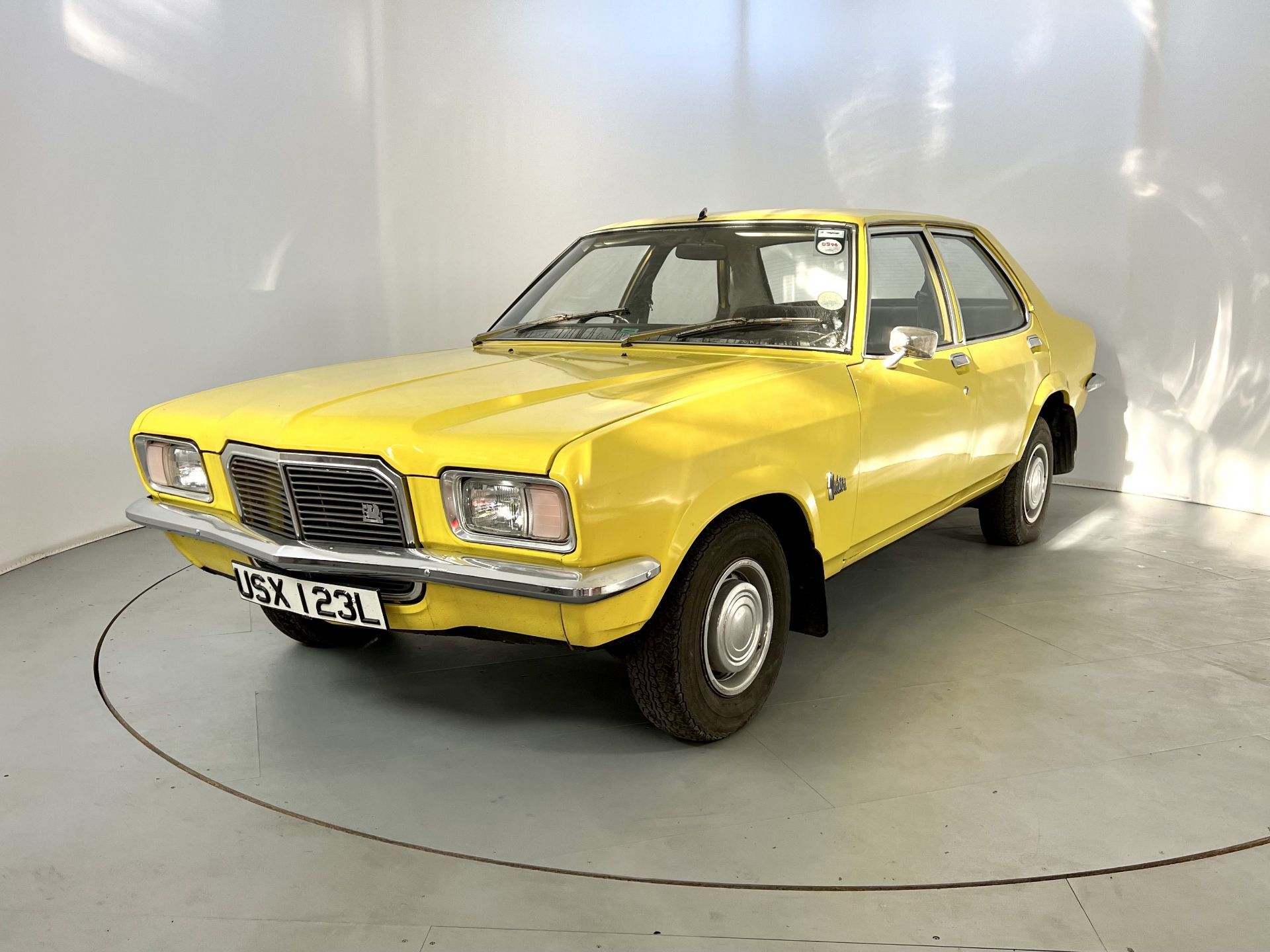 Vauxhall Victor - Image 3 of 33