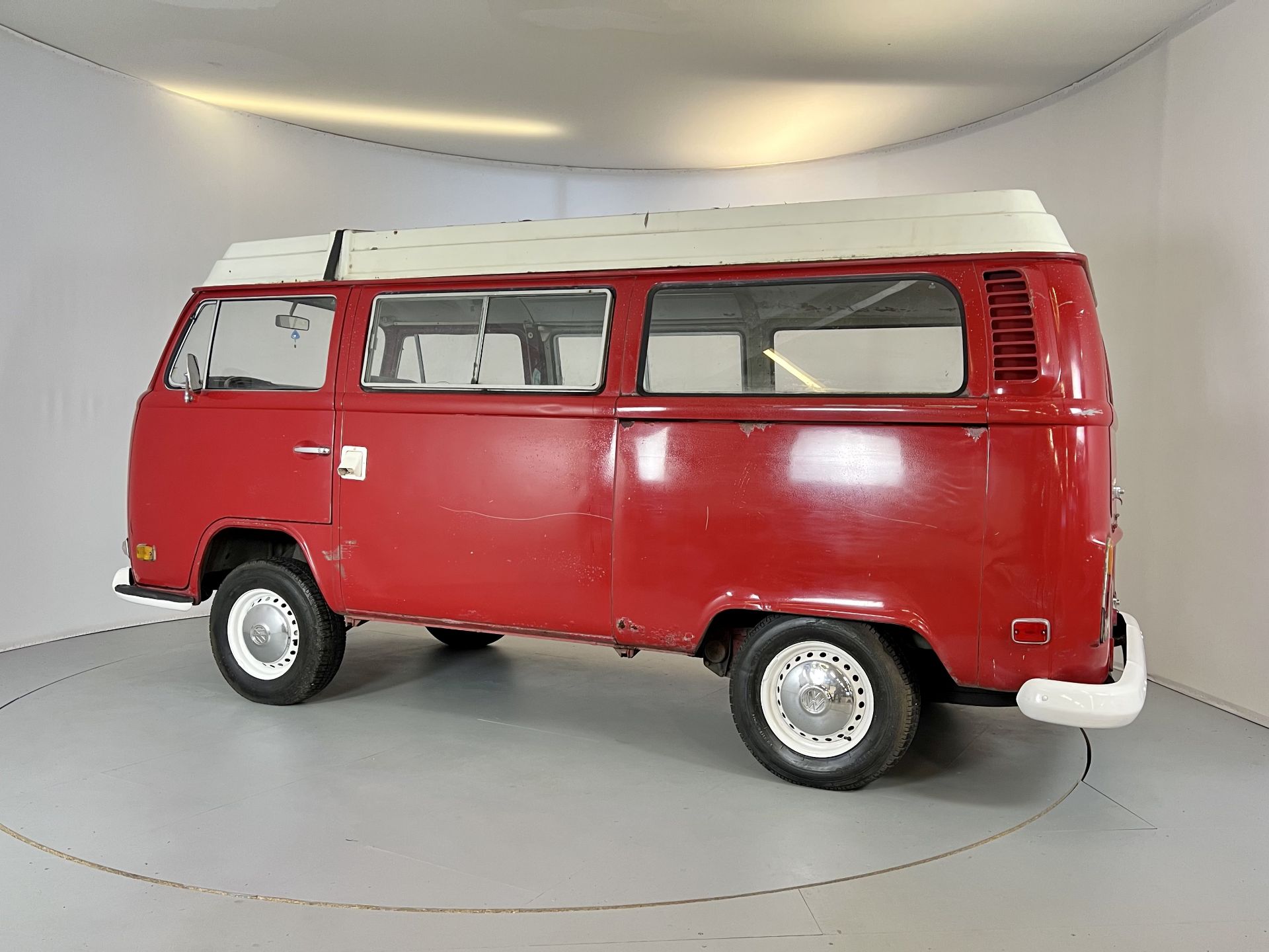 Volkswagen T2 Camper - Image 6 of 28