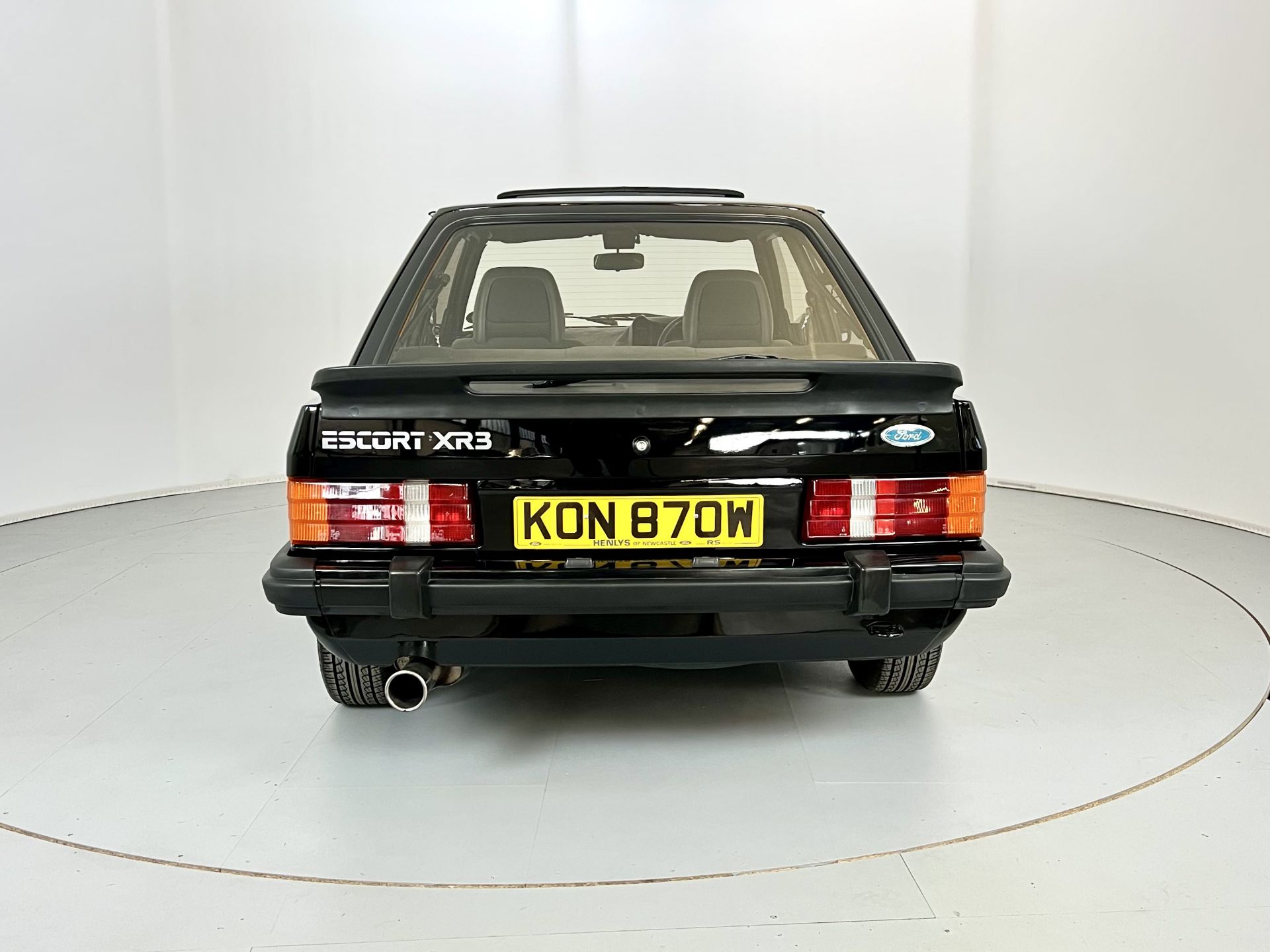 Ford Escot XR3 SVO - Image 8 of 31