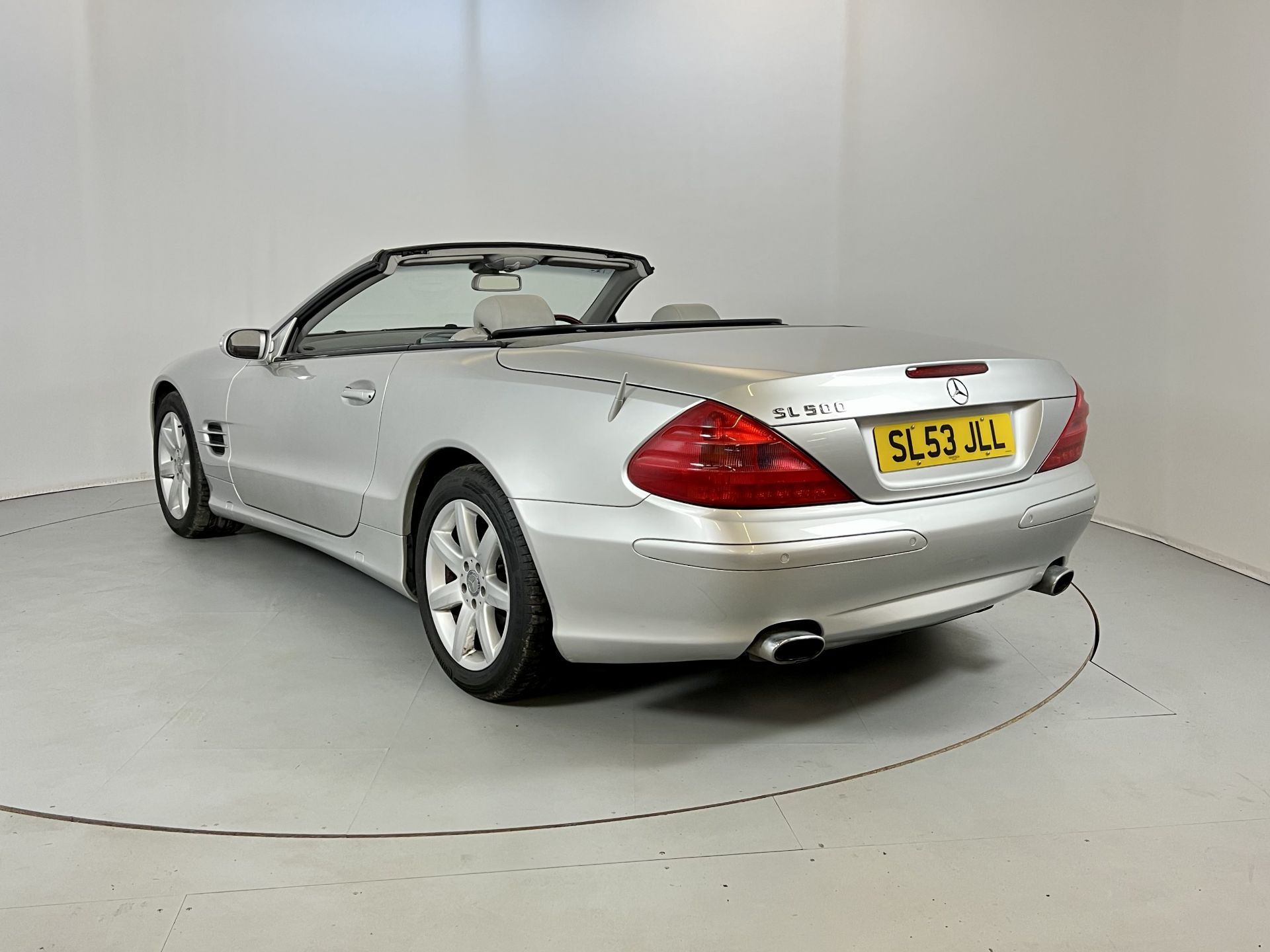 Mercedes-Benz SL500 - Image 7 of 30