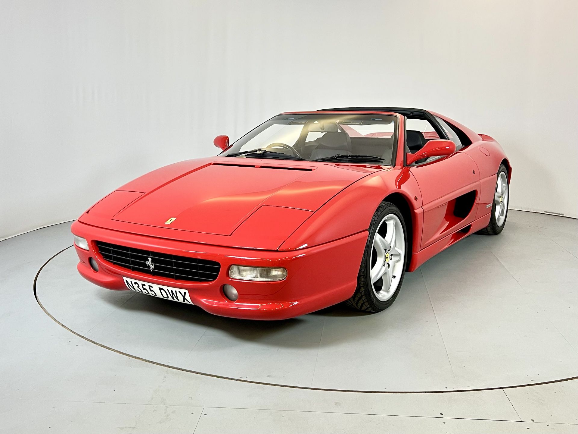 Ferrari 355 GTS - Image 3 of 40