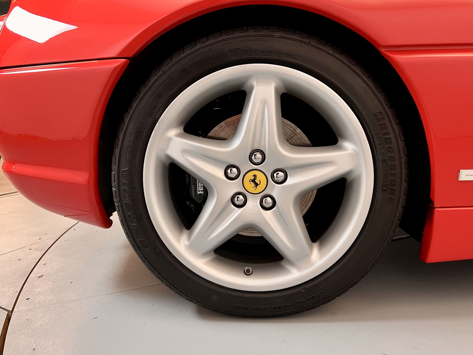 Ferrari 355 GTS - Image 35 of 40