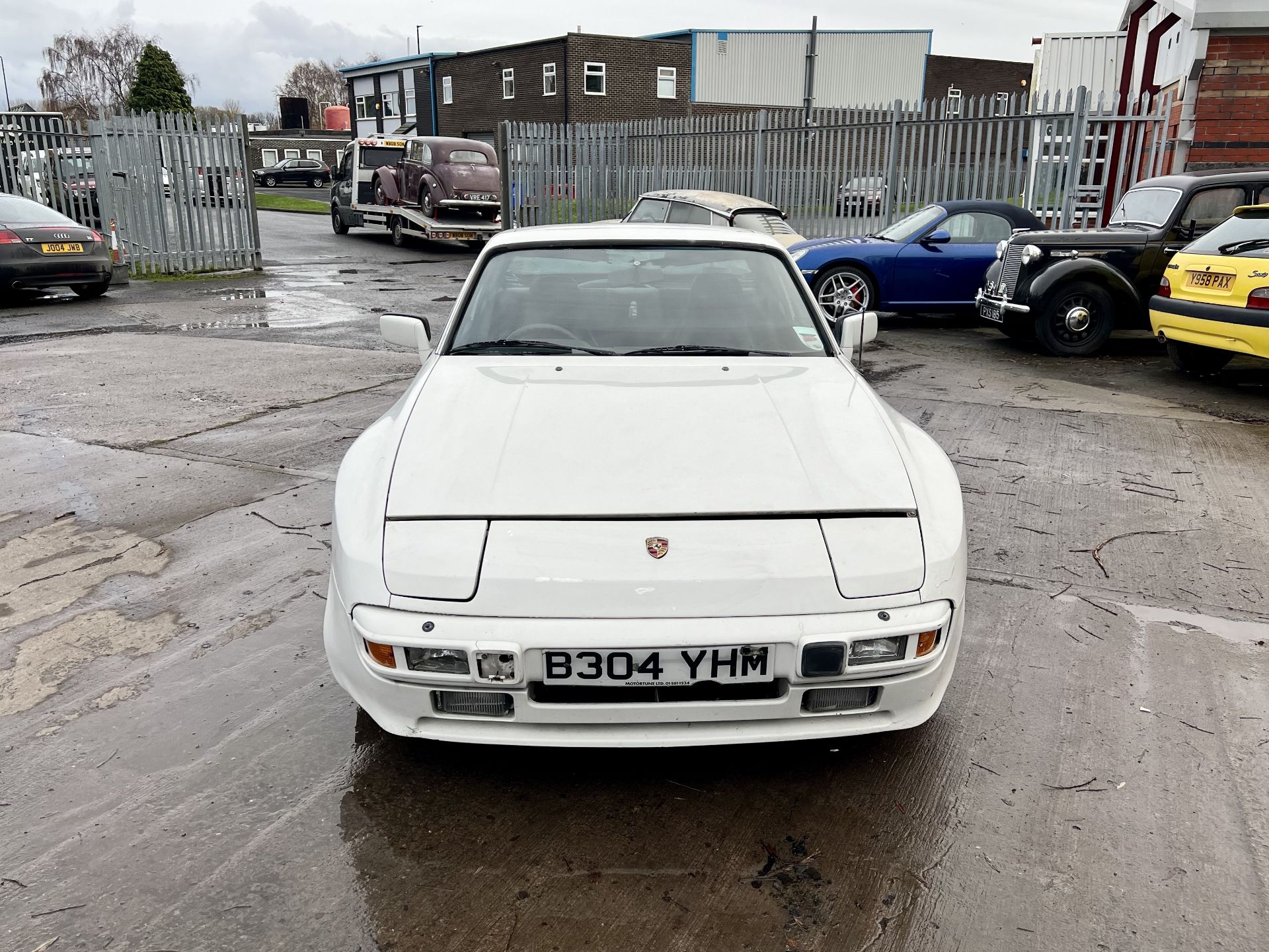 Porsche 944 - Image 2 of 22