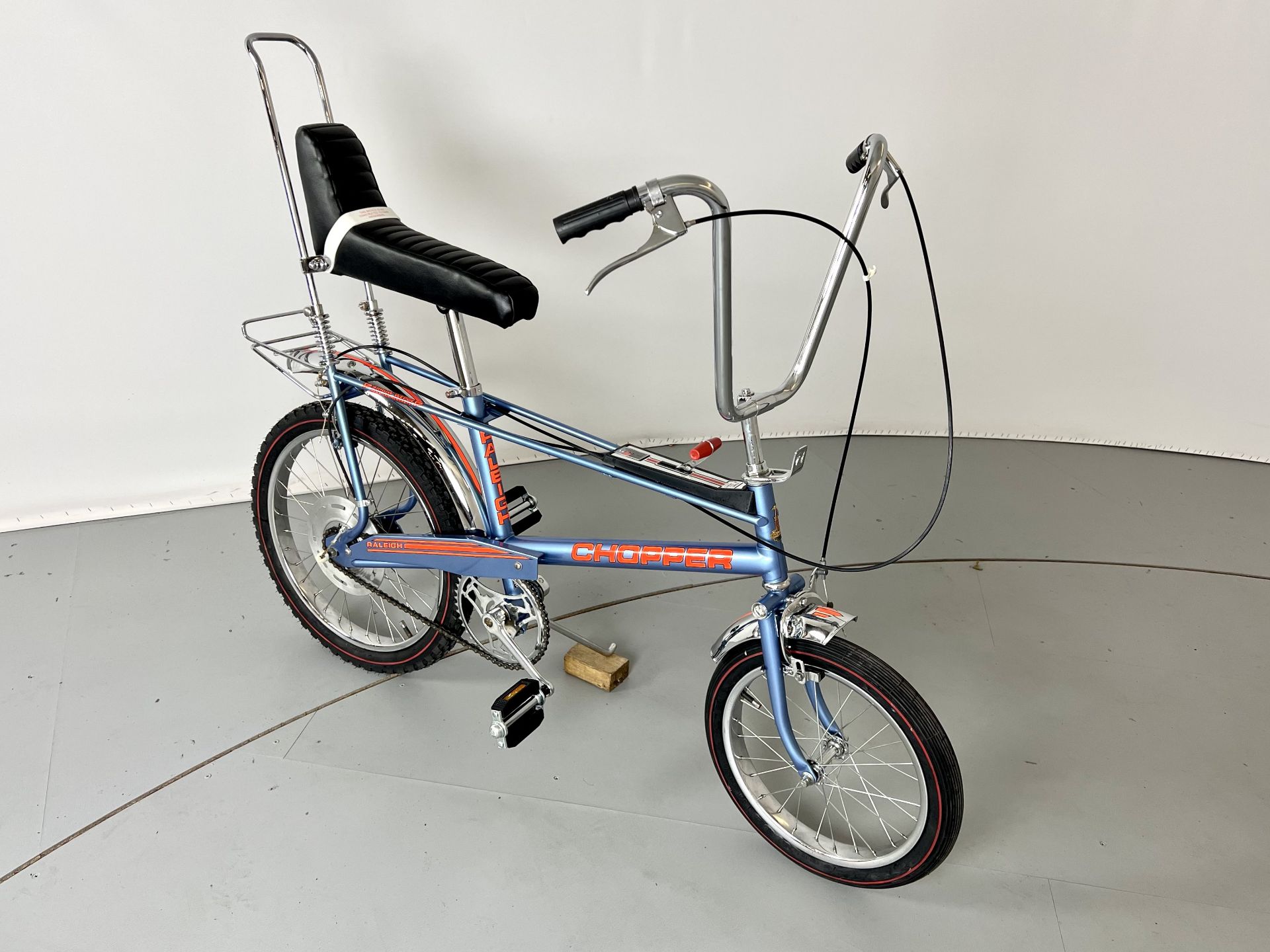 Raleigh Chopper MK2 - Image 3 of 25