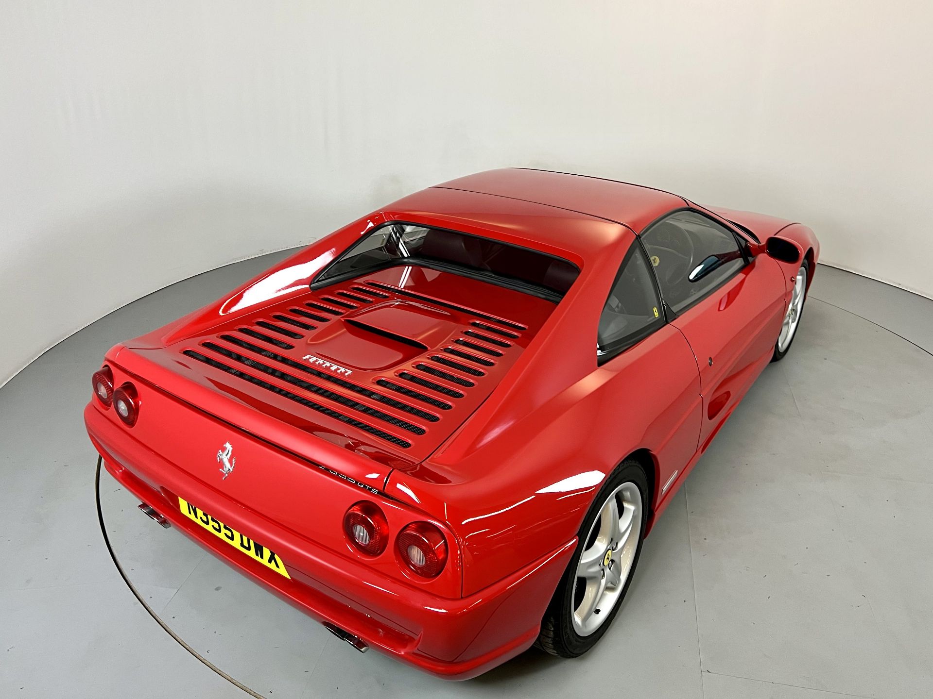 Ferrari 355 GTS - Image 32 of 40