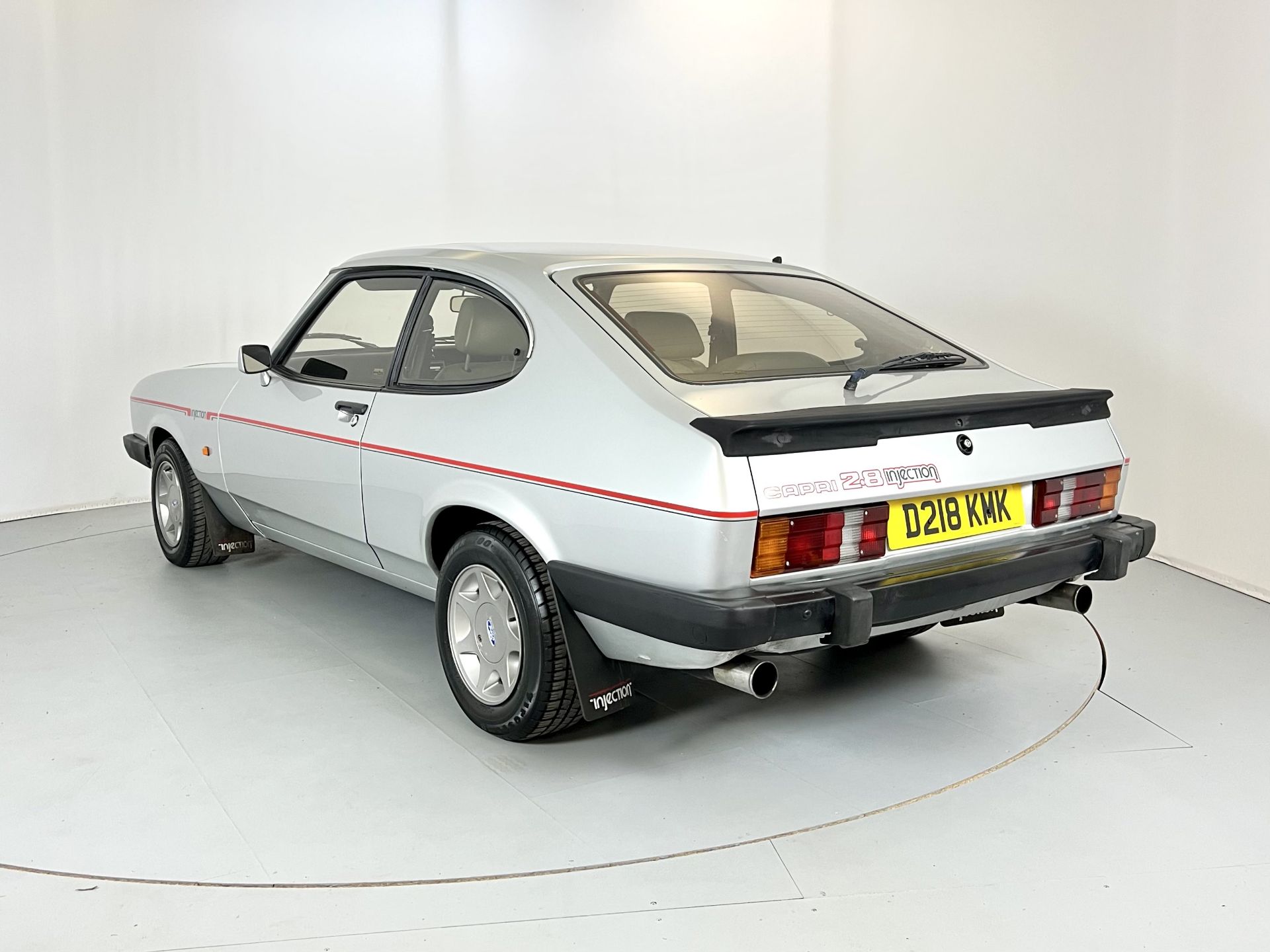 Ford Capri 2.8 Injection - Image 7 of 30