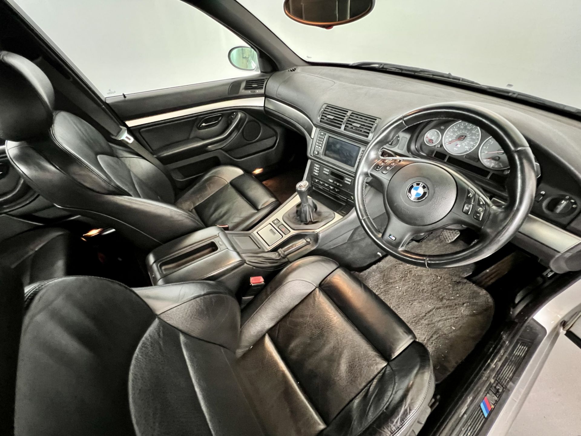 BMW M5 - Image 19 of 36