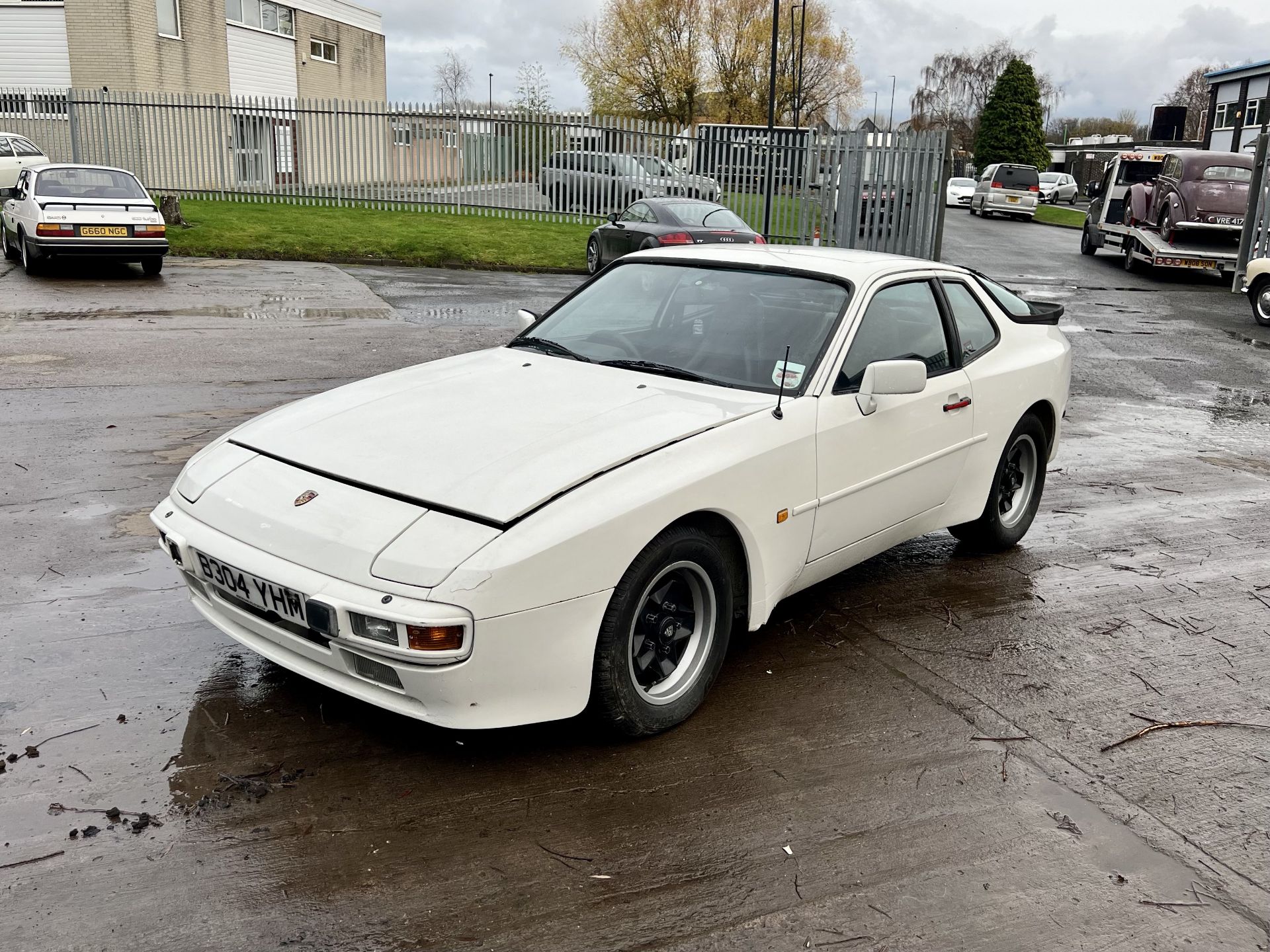 Porsche 944