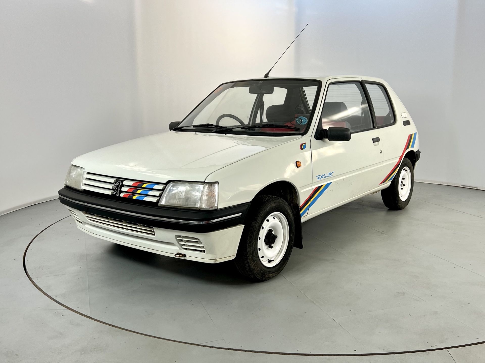 Peugeot 205 Rallye - Image 3 of 28