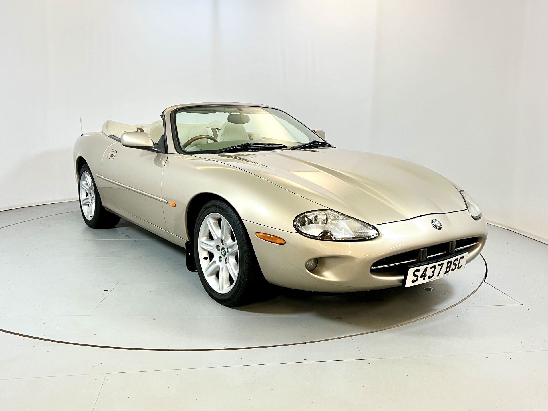 Jaguar XK8 Convertible