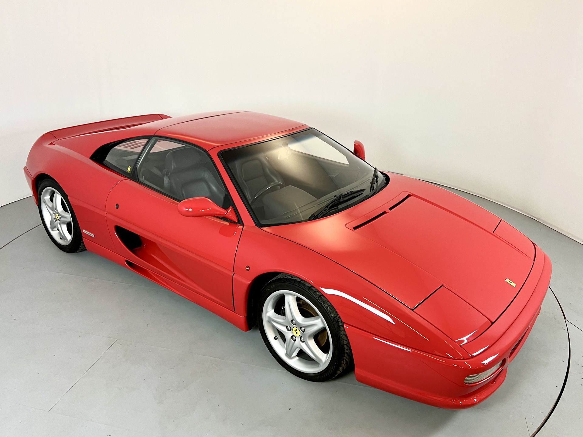 Ferrari 355 GTS - Image 28 of 40