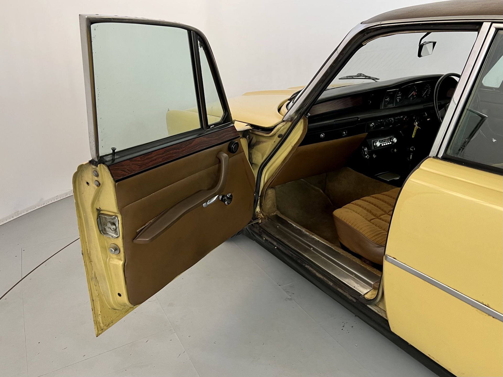 Rover 3500 S - Image 22 of 30