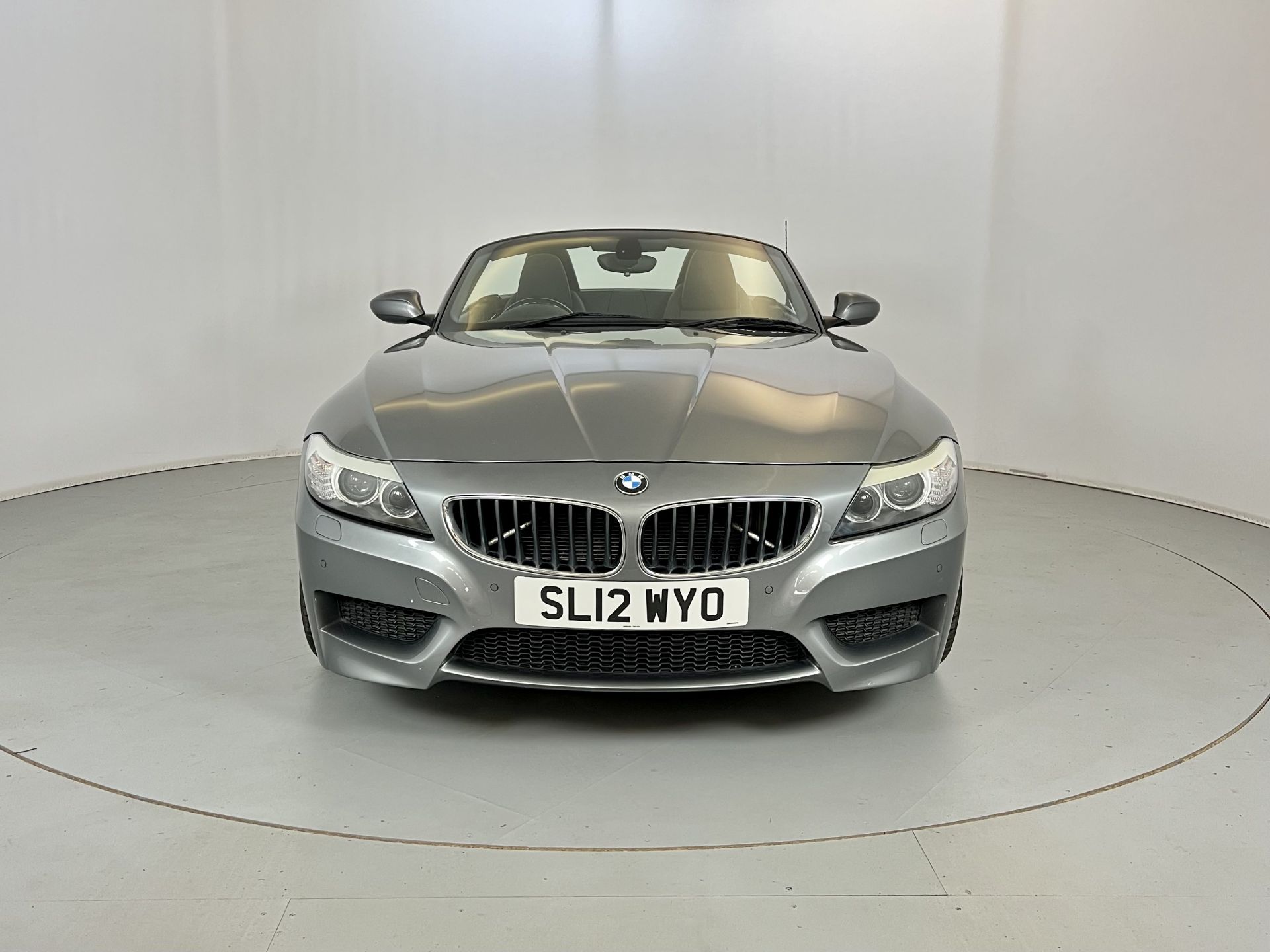 BMW Z4 - Image 2 of 27