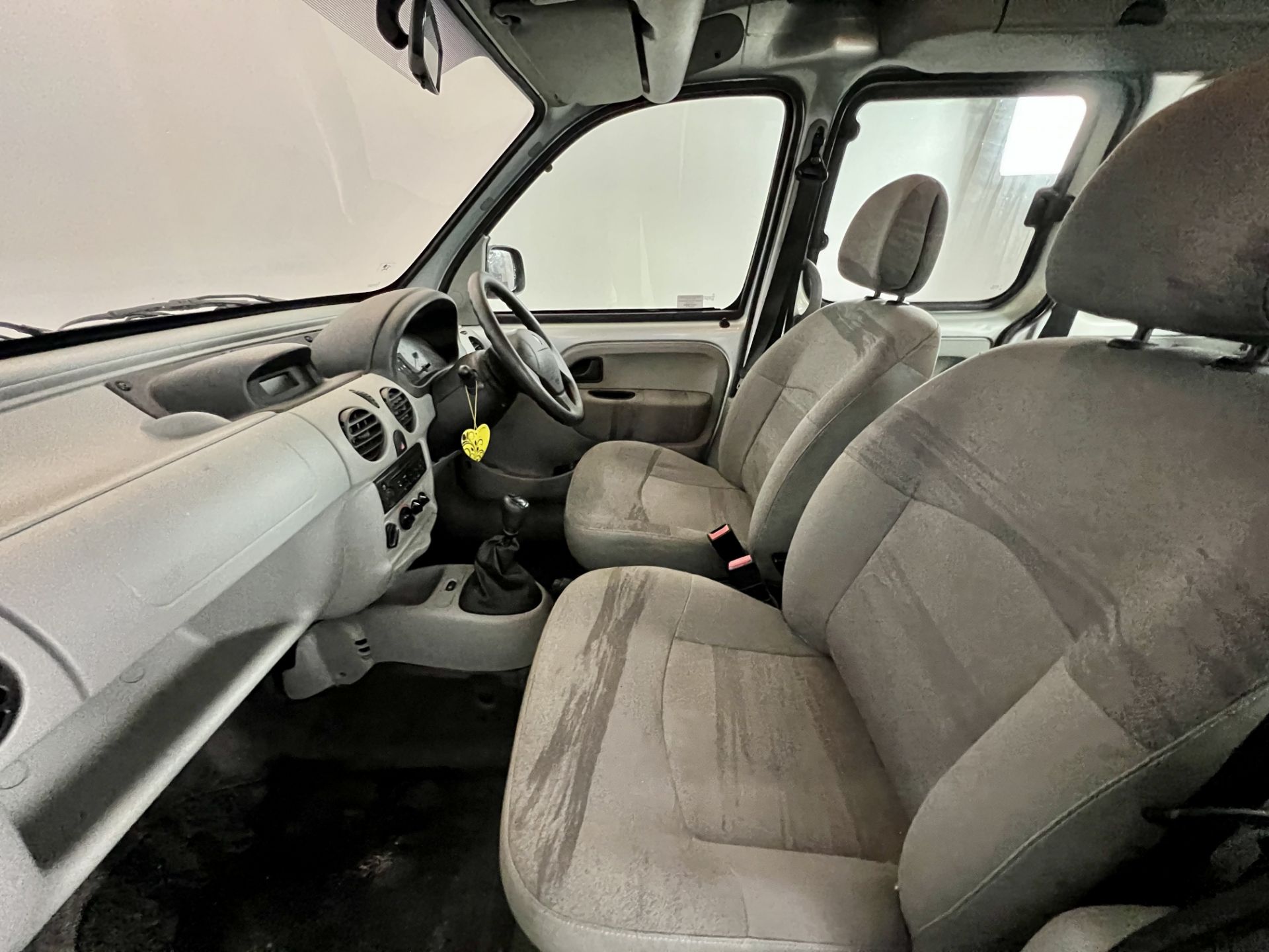 Renault Kangoo - Wheelchair access - Image 24 of 32