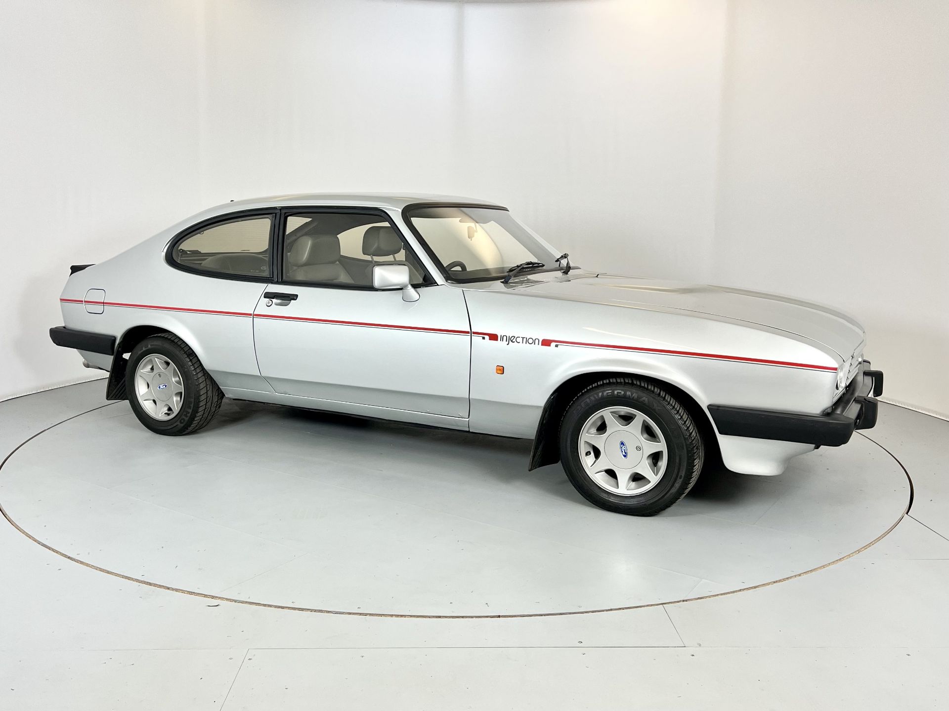 Ford Capri 2.8 Injection - Image 12 of 30