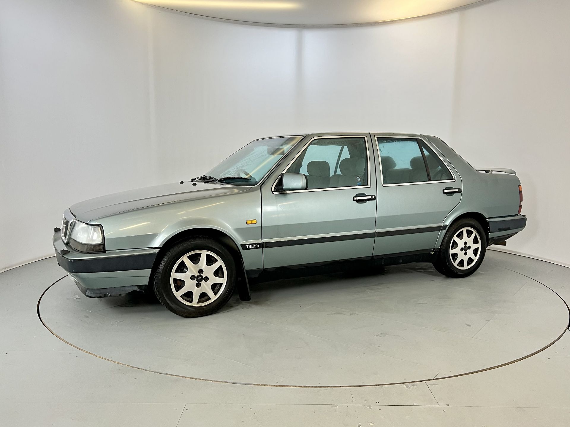 Lancia Thema LX Turbo - Image 4 of 32