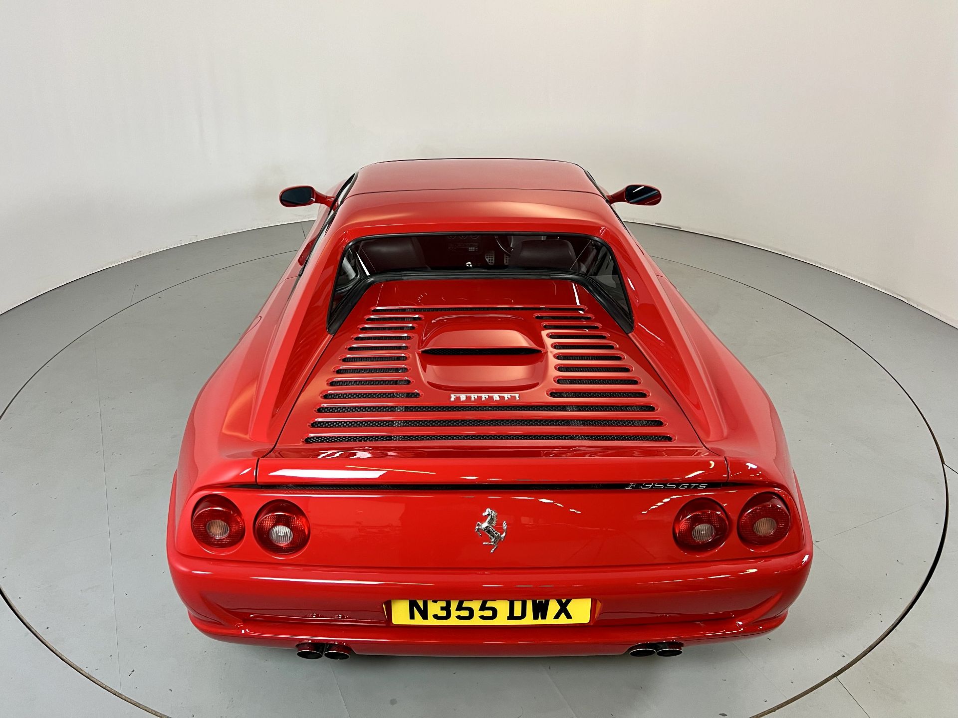 Ferrari 355 GTS - Image 31 of 40