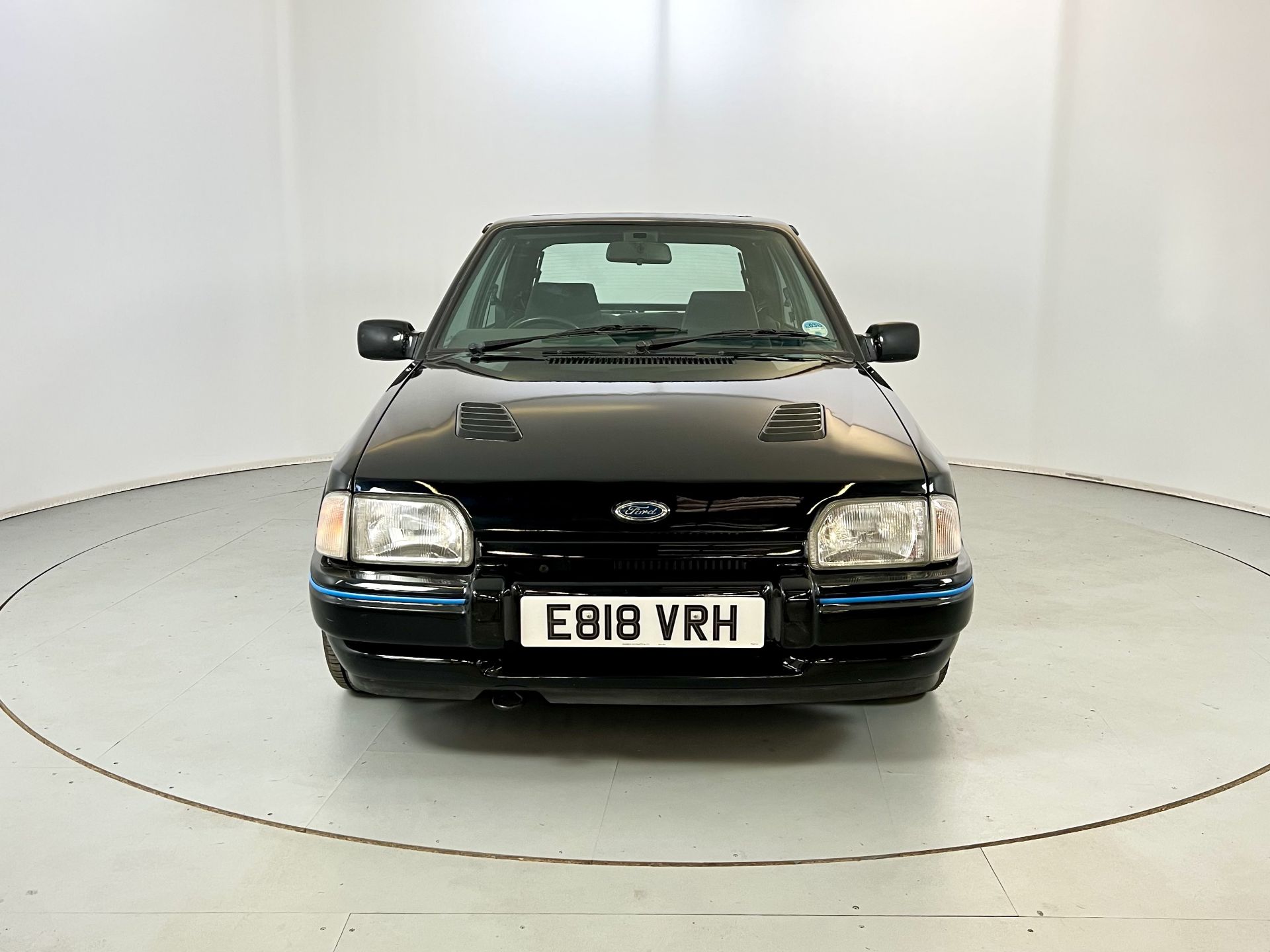 Ford Escort RS Turbo - Image 2 of 29