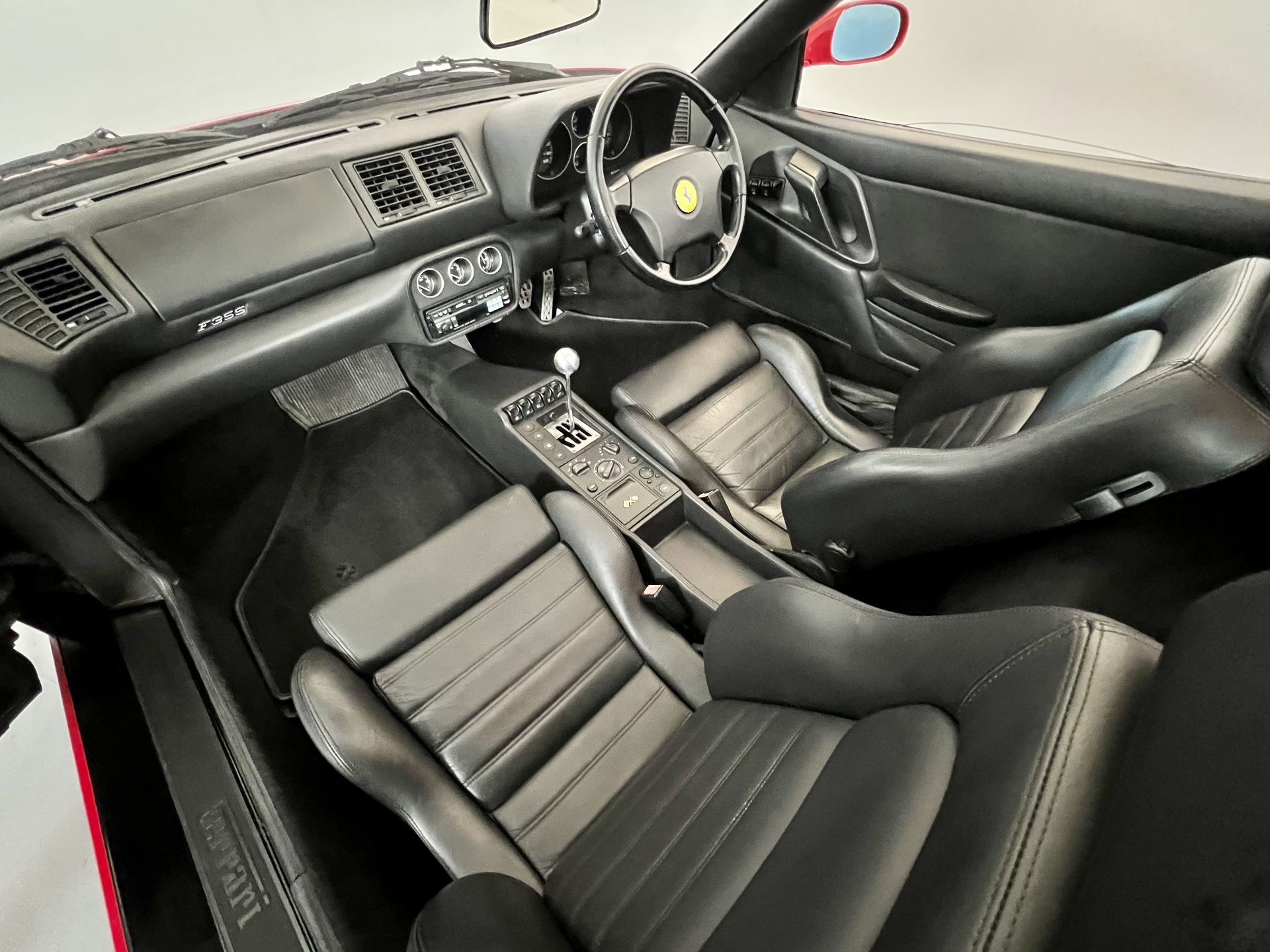 Ferrari 355 GTS - Image 19 of 40