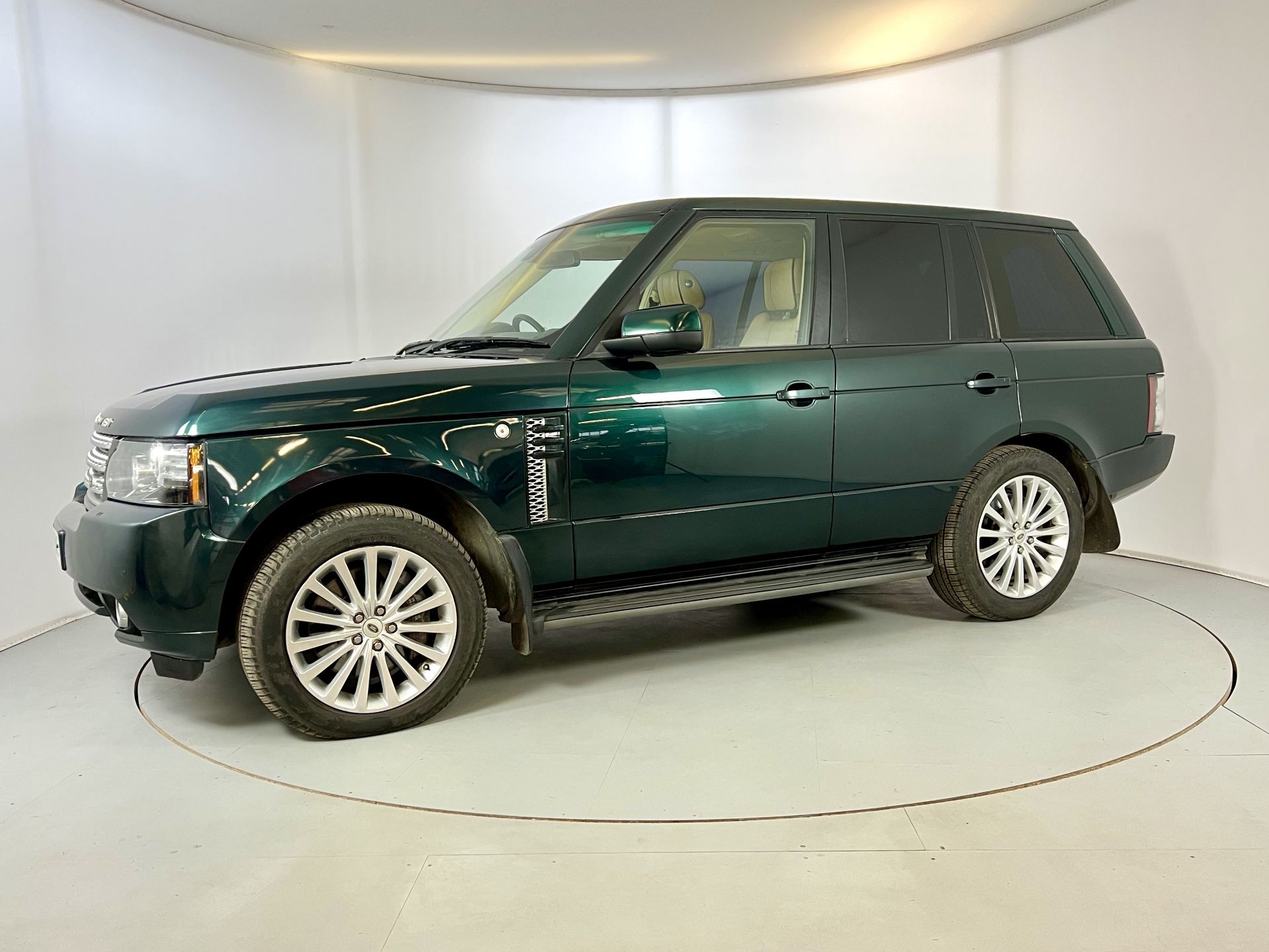 Land Rover Range Rover 4.4 Westminster - Image 4 of 30