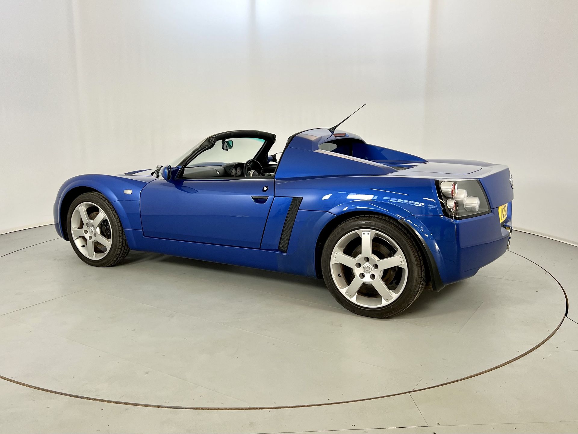 Vauxhall VX220 - Image 6 of 25