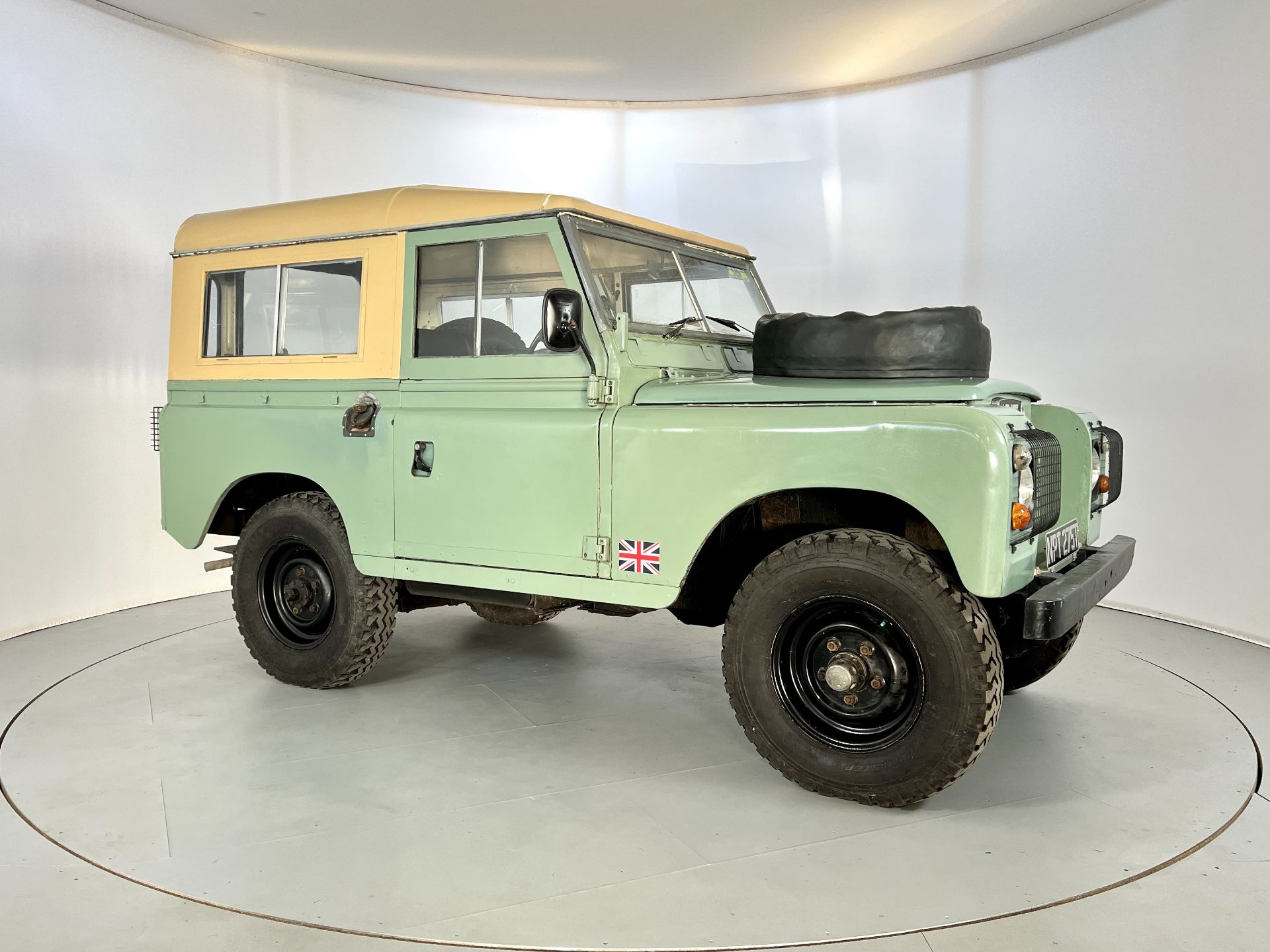 Land Rover Series 3 - Image 12 of 28